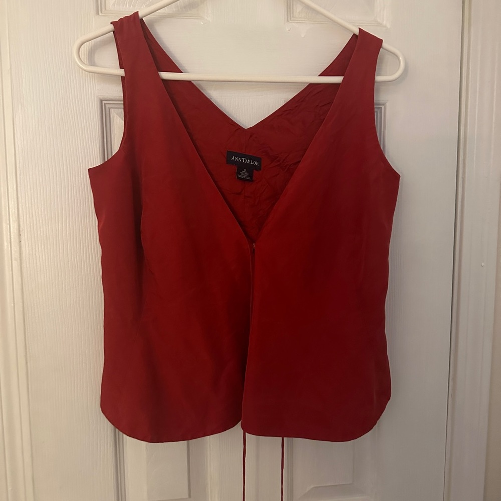 Women’s Ann Taylor top